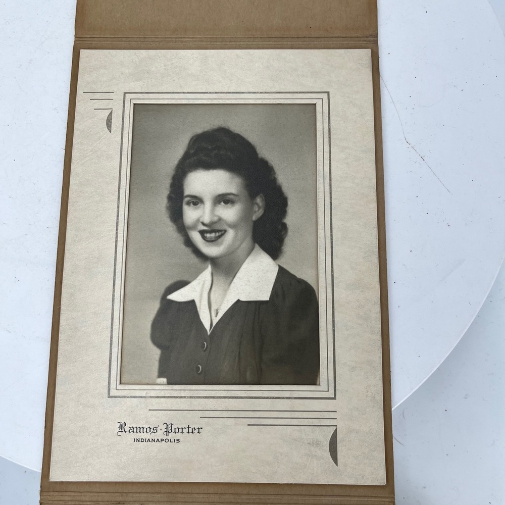 Vintage 1940s Ramos-Porter Indianapolis Woman Studio Portrait Photo 5.5x7